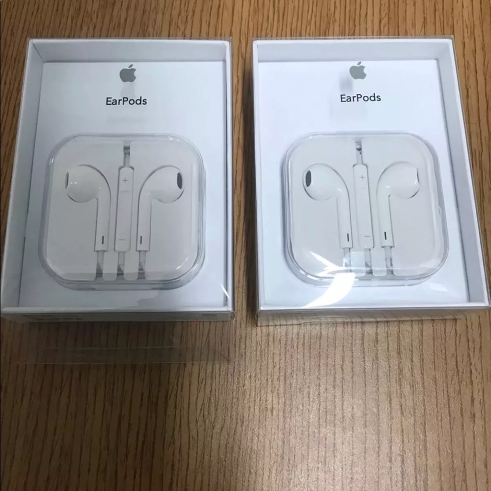 2 Pcs EarPods for IPhone 5 & 6